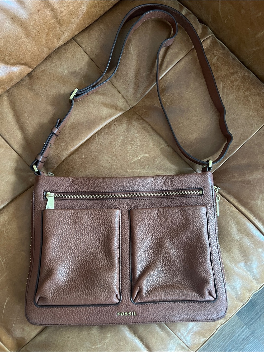 Fossil Pebbled Leather Piper Crossbody in Brown